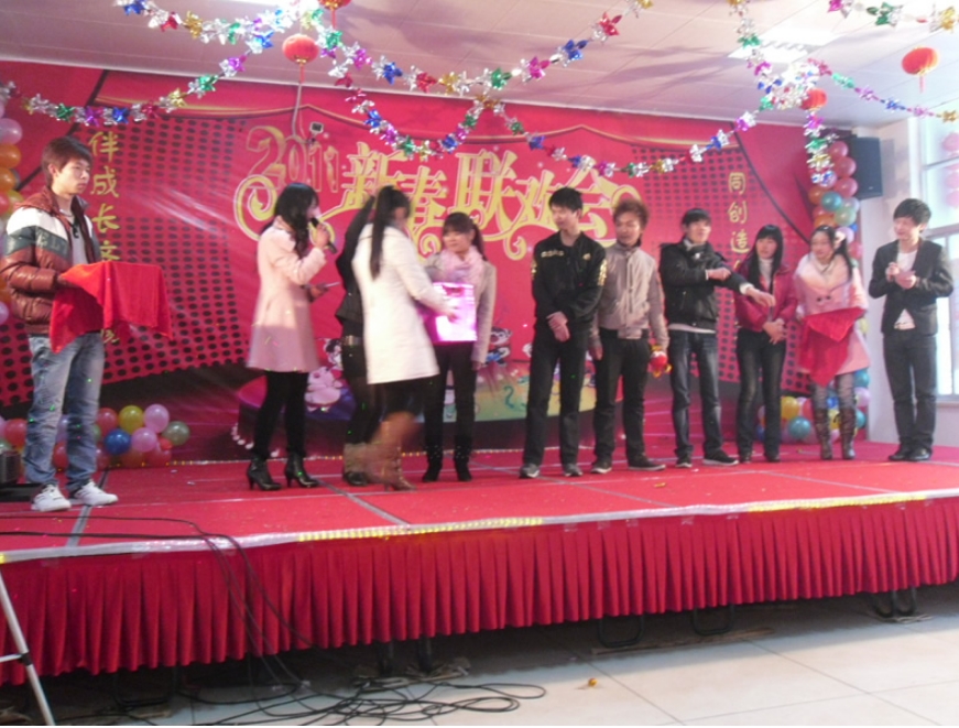 2011春節(jié)聯(lián)歡會節(jié)目花絮